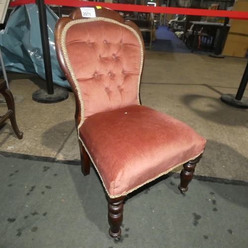 2971 - A Victorian pink upholstered buttoned nursing chair