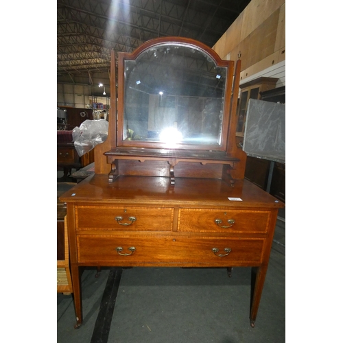 3007 - An Edwardian inlaid mahogany dressing chest with a swing mirror and drawers below, approximately 107... 