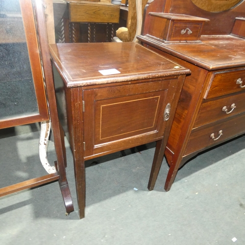 3045 - An Edwardian inlaid mahogany bedside cabinet with 1 panel door, approximately 48 cm wide