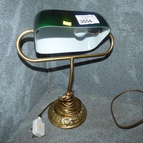 3054 - A decorative brass desk light with green glass shade