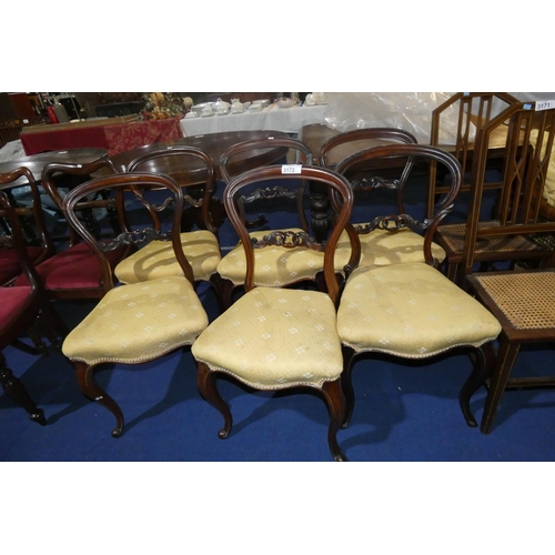 3172 - A set of 6 Victorian rosewood shaped back dining chairs with yellow upholstered seats on cabriole le... 