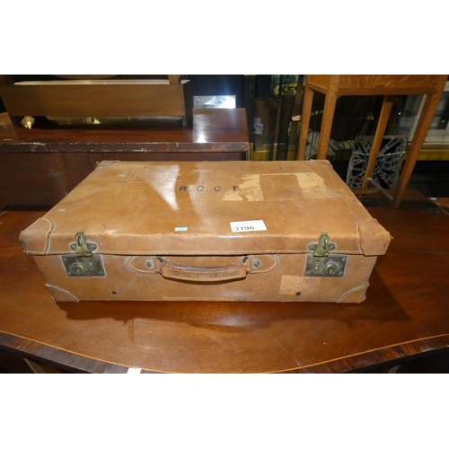 3196 - A vintage pale brown leather suitcase