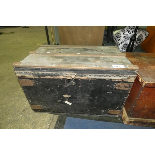 3098 - A wooden bound vintage storage box with a lift lid and side handles