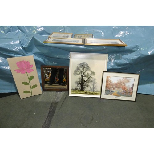 2941 - A quantity of miscellaneous pictures and frames (stillage not included)