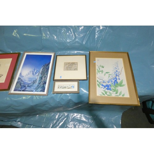 2951 - A box of miscellaneous pictures and frames