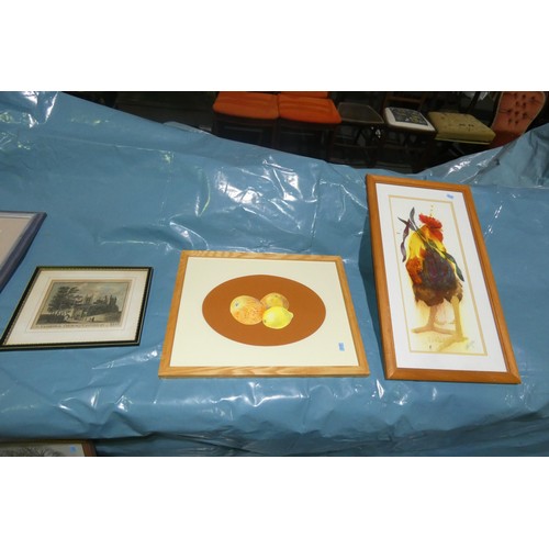 2952 - A quantity of miscellaneous pictures and frames (stillage not included)