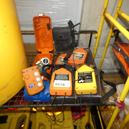 5018 - A Kern GKO level, 3 x Beethoven MK30 exploders, 1 x digital ohmeter and 1 x Crowcon T3 gas detector