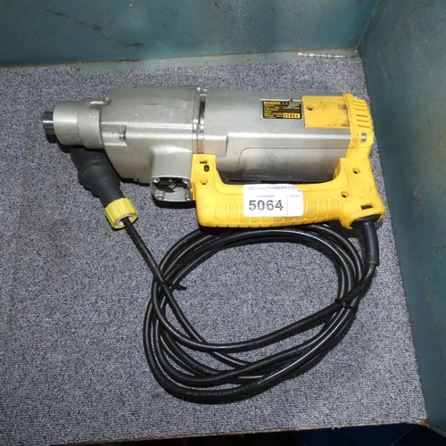 5064 - 1 Dewalt heavy duty drill 115v (missing a small cover)