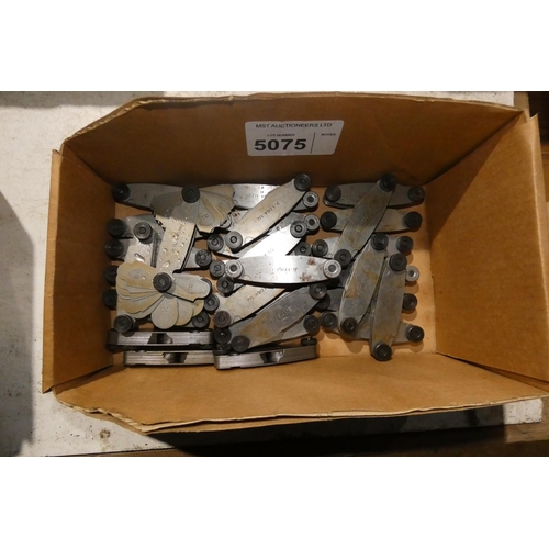 5075 - 1 box containing approx 30 radius gauges