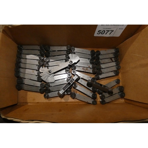 5077 - 1 box containing approx 40 x thread pitch gauges BSW