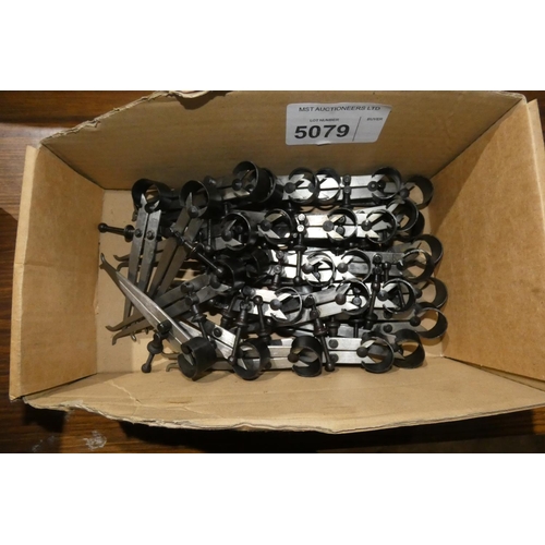 5079 - 1 box containing approx 30 internal calipers