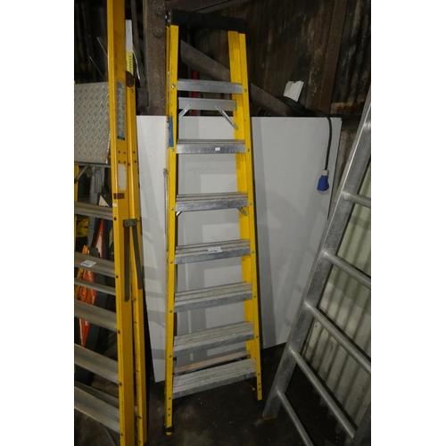 5119 - A yellow fibre glass / aluminium step ladder (7 tread)