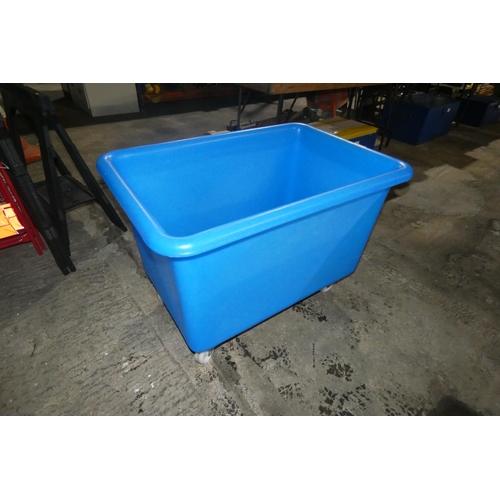 5122 - A blue plastic wheeled tub trolley