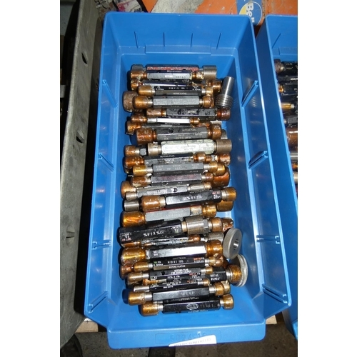 5055 - 1 box containing a quantity of various thread gauges