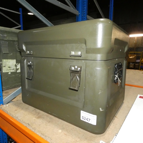 5247 - An ex-MOD green flight case approx 52 x 40 x 41cm high