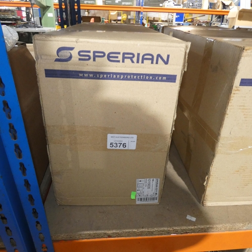 5376 - 1 box containing 100 x Sperian face masks type 5311 M/L