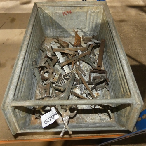 5394 - 1 metal box containing a quantity of mole traps