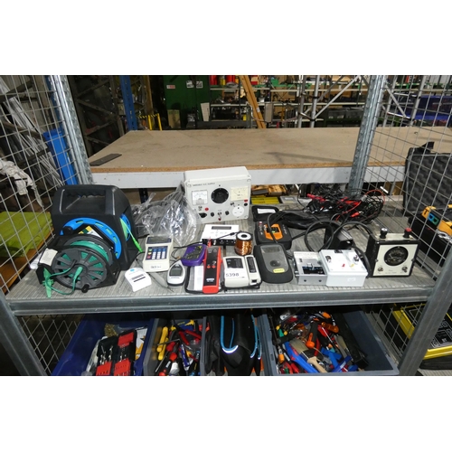 5398 - A quantity of various electronic test equipment. Details as per the photograph. Contents of 1 shelf