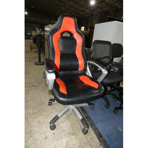 1515 - A leather effect gaming/office swivel chair in red and black