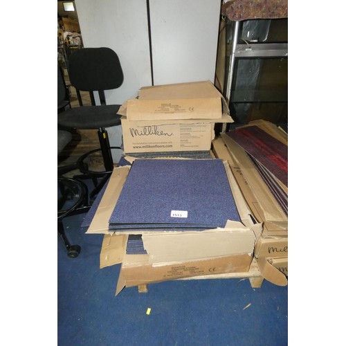 1513 - A quantity of various colour carpet tiles approx 50x50, includes blue, grey etc