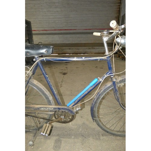 2090 - LOT WITHDRAWN: A Wayfarer vintage bicycle