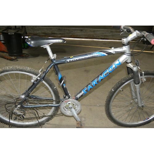 2091 - A men's mountain bike by Saracen type Traverse