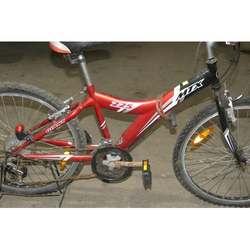 2093 - A child's mountain bike by MTX type 255