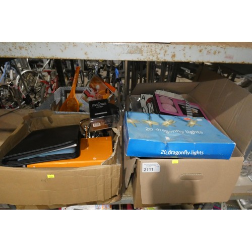 2111 - A quantity of various household items including 2 table lamps 240v, games, 6 x QTX linkable LED ligh... 