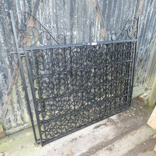 5801 - 1 pair of metal driveway gates, each measuring approx 145cm w x 110cm h