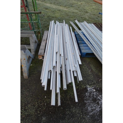 5808 - 1 pallet containing a quantity of various aluminium box section, tube and angle etc, lengths vary up... 