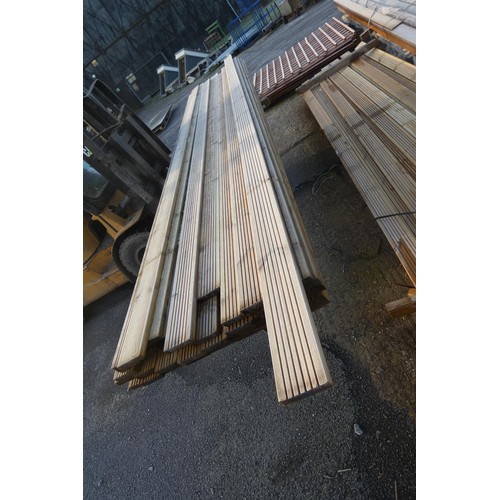 5843 - A quantity of decking boards in various profiles, measuring up to approx 420cm (top stack)