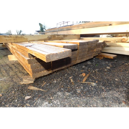 5844 - A quantity of decking boards in various profiles, measuring up to approx 480cm (bottom stack)