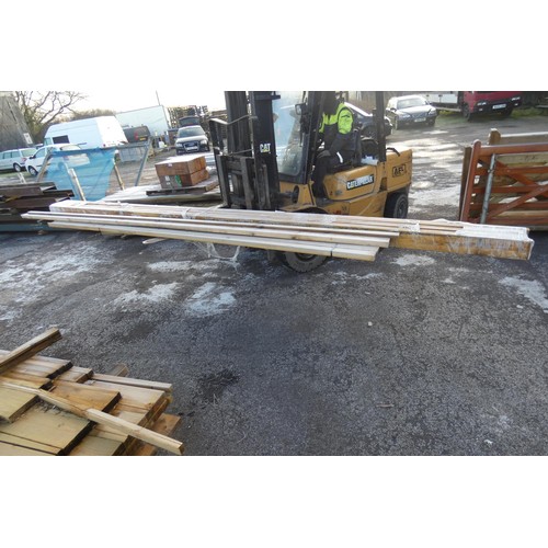 5853 - A quantity of timber comprising of 4.5cm x 6cm, 5cm x 2.5cm, lengths vary up to approx 540cm (top st... 