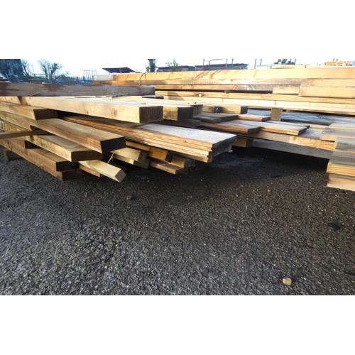 5857 - A quantity of various timber to include 9.5cm x 4.5cm, 10cm x 4cm, T&G etc, lengths vary up to appro... 