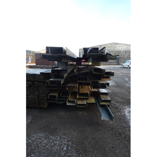 5875 - 1 pallet containing a quantity of purlins, measuring up to approx 370cm