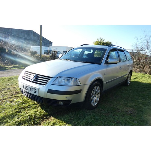 5913 - Volkswagen Passat Estate TDI 130 Sport , Silver, Reg WA51 XFG, 19/11/2001, 6 spd Manual Diesel 1896c... 