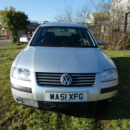 5913 - Volkswagen Passat Estate TDI 130 Sport , Silver, Reg WA51 XFG, 19/11/2001, 6 spd Manual Diesel 1896c... 