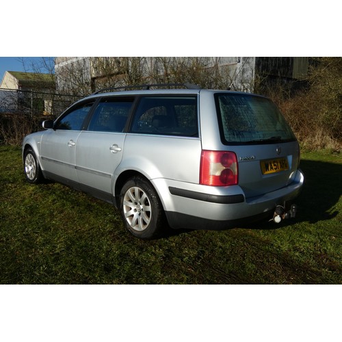 5913 - Volkswagen Passat Estate TDI 130 Sport , Silver, Reg WA51 XFG, 19/11/2001, 6 spd Manual Diesel 1896c... 