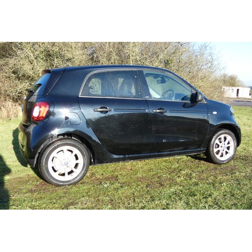 5912 - Smart ForFour Passion 5 door Hatchback Black. Reg: WA18 WMD, 29/03/2018, 5 speed manual Petrol  999c... 