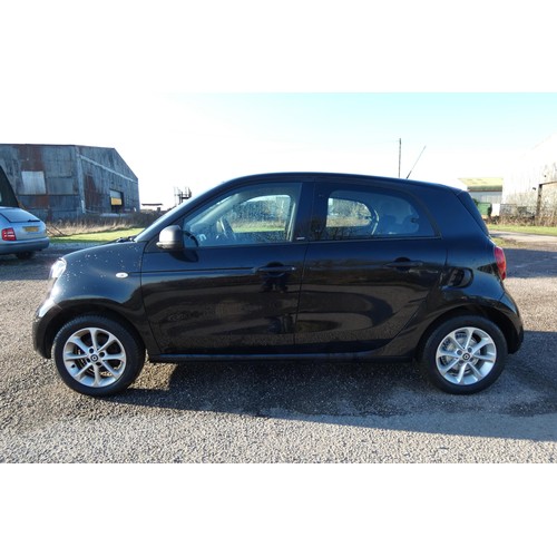 5912 - Smart ForFour Passion 5 door Hatchback Black. Reg: WA18 WMD, 29/03/2018, 5 speed manual Petrol  999c... 