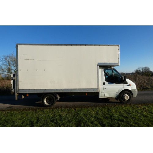 5907 - 5907  Ford Transit 115 T350 RWD LUTON Van c/w tail lift. Reg: WA59 BVJ, 01/12/2009, 6 speed manual 2... 