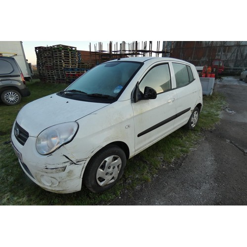 5914 - Kia Picanto 1, 5 dr hatch back, white, reg WK10 XAD, 23/03/2010,  5 speed manual petrol 999cc. Milea... 