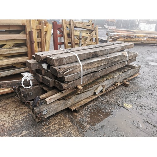 5902C - A quantity of approx 14 x Oak sleepers and 2 x large posts, sleepers approx 19cm x 10cm x 230cm long... 