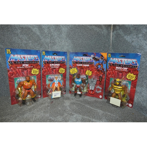 223 - 4 x various Masters Of The Universe collectible figures, please see pictures for more details, retai... 