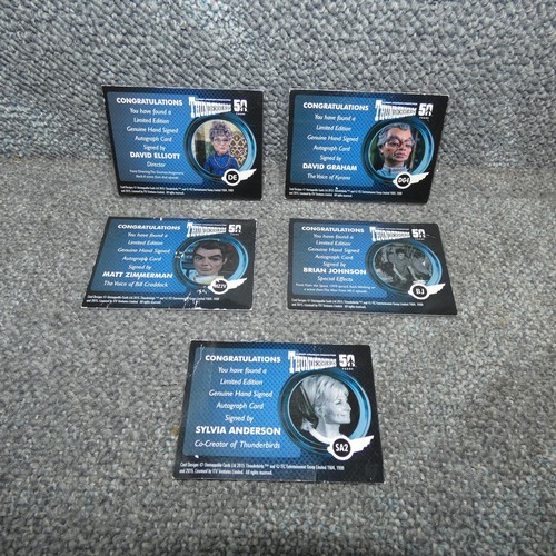 557 - 5 x rare Gerry Anderson/Thunderbirds autograph cards, please see pictures for more details