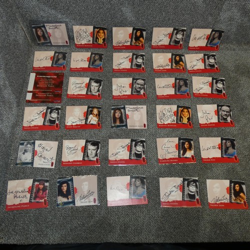 642 - 30 x rare Hammer Horror autograph trading cards, please see pictures for more details