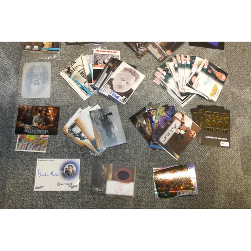 672 - A large quantity of various collectible trading cards including 2 x sketch cards, a canvas chase car... 