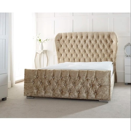 1118 - A Miracle upholstered bed frame approx 5ft wide RRP £579. Requires assembly and no mattress is inclu... 