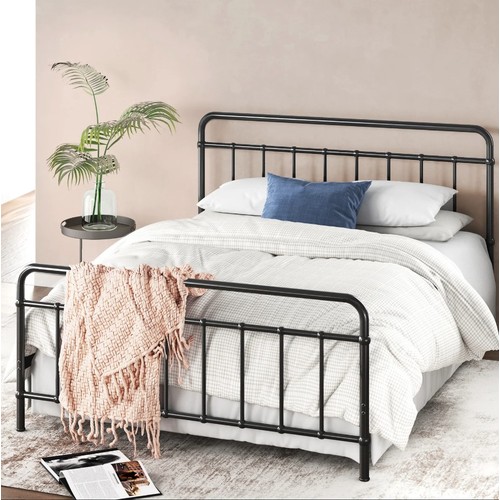 1124 - A Zinus / Farnham bed frame approx 4ft 6inch wide RRP £177. Supplied in one box, requires assembly a... 