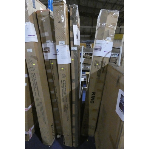 1032 - A Desoto metal bed frame approx 6ft wide RRP £112. Boxed, requires assembly and no mattress is inclu... 